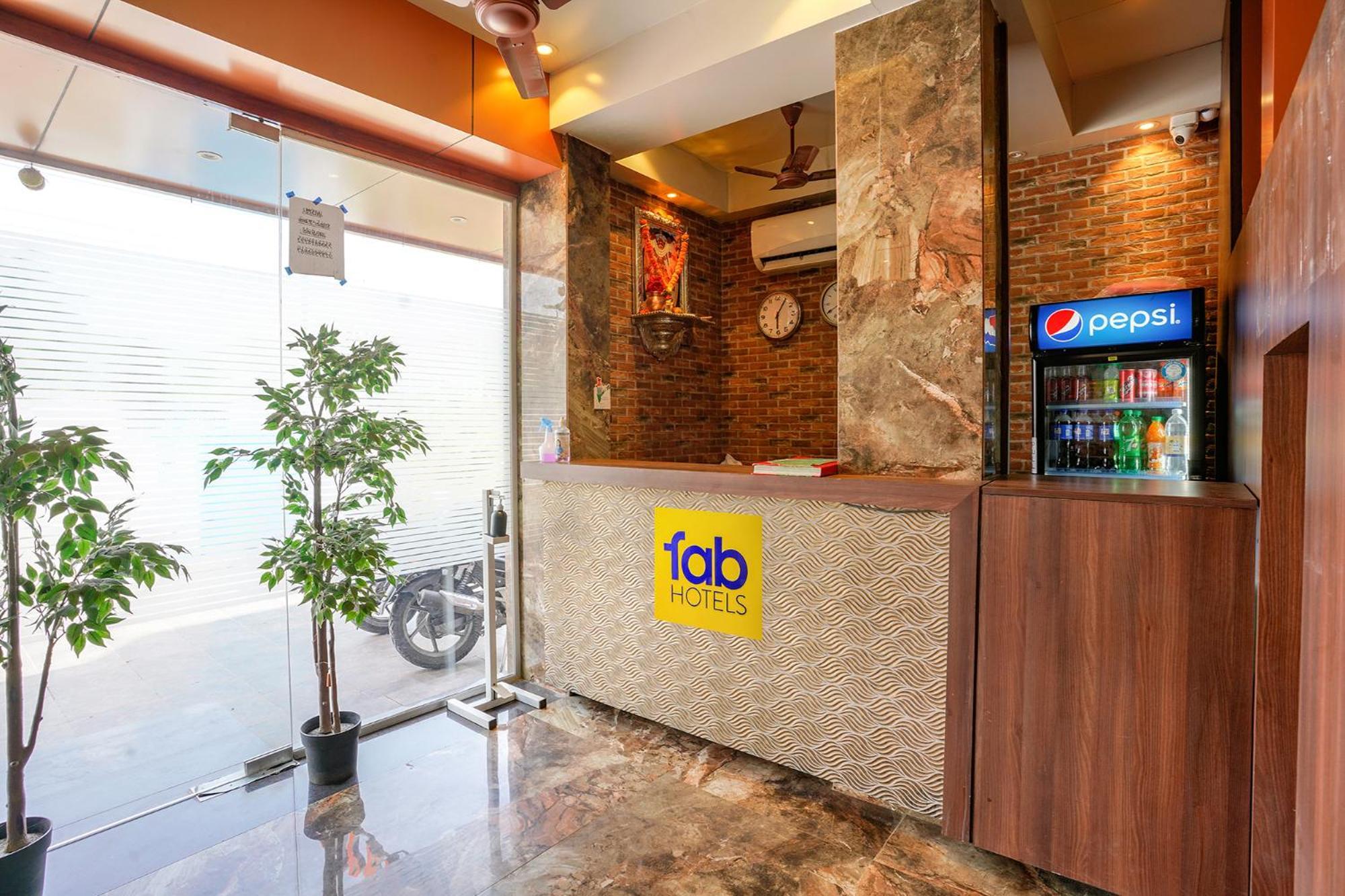 Fabexpress Super 7 Inn - Nr Rabale Station Navi Mumbai Kültér fotó