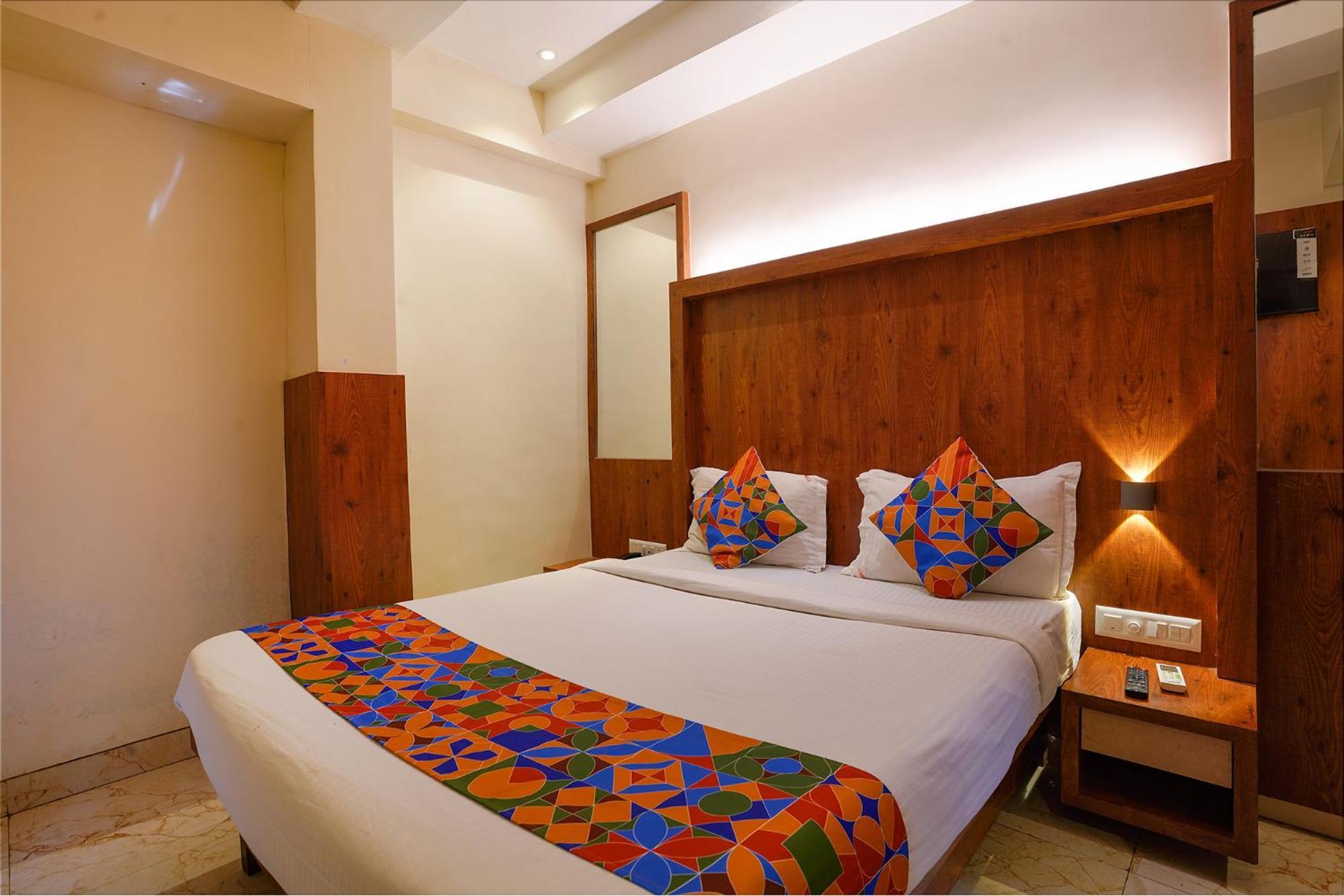 Fabexpress Super 7 Inn - Nr Rabale Station Navi Mumbai Kültér fotó