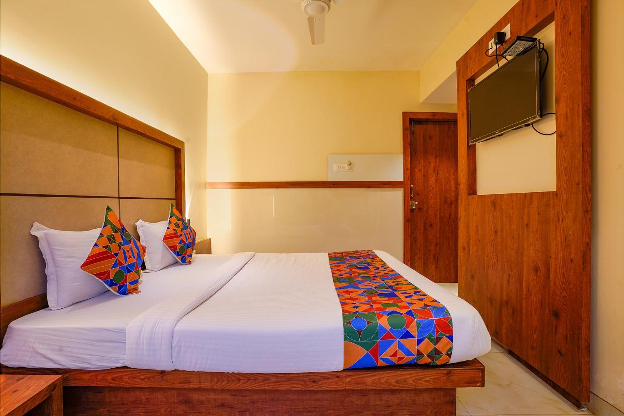 Fabexpress Super 7 Inn - Nr Rabale Station Navi Mumbai Kültér fotó