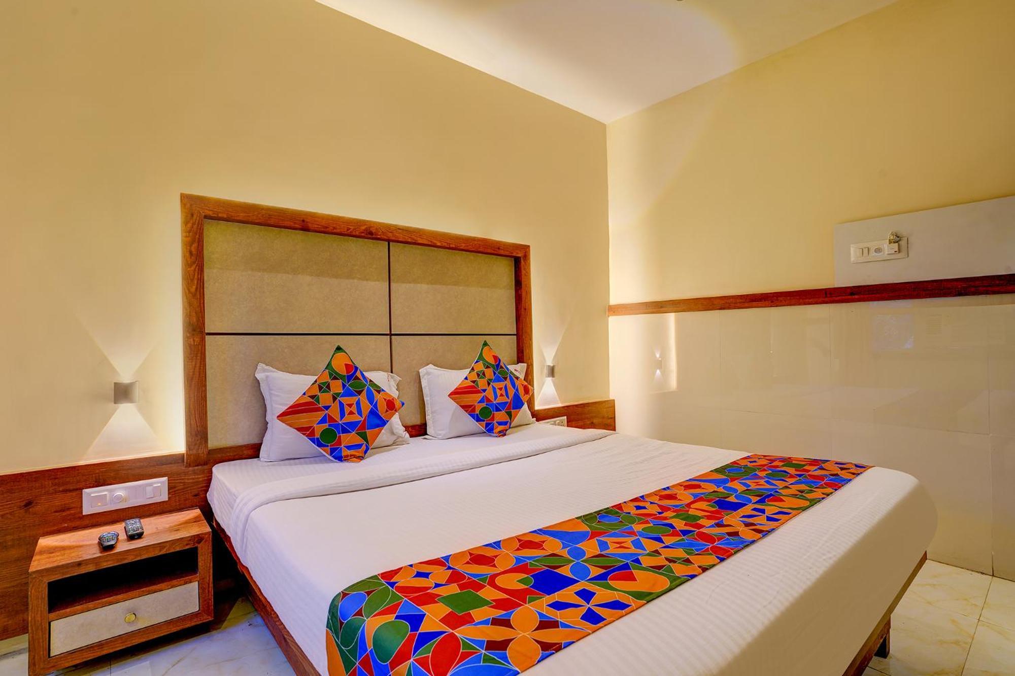 Fabexpress Super 7 Inn - Nr Rabale Station Navi Mumbai Kültér fotó