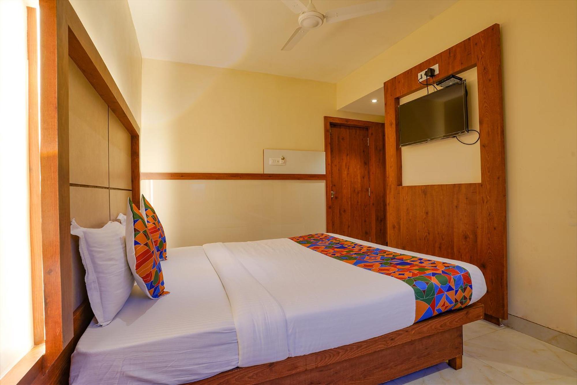 Fabexpress Super 7 Inn - Nr Rabale Station Navi Mumbai Kültér fotó